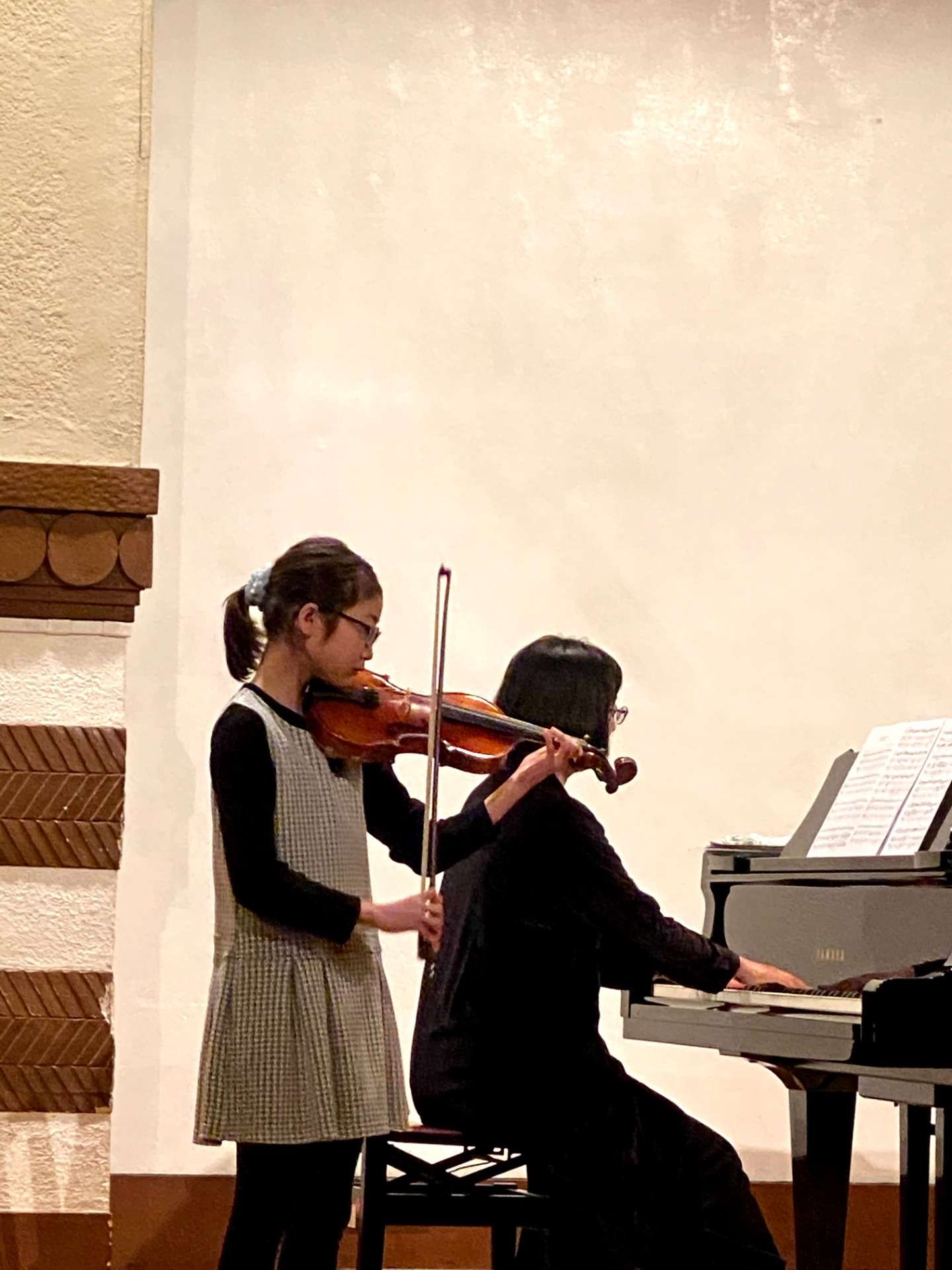 15日大倉山記念館ホールの発表会のピアノ合わせが始まりました